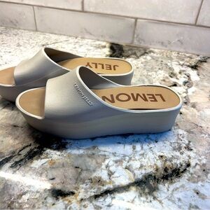 Women's Cream Lemon Jelly slip on shoes Like New size 39.